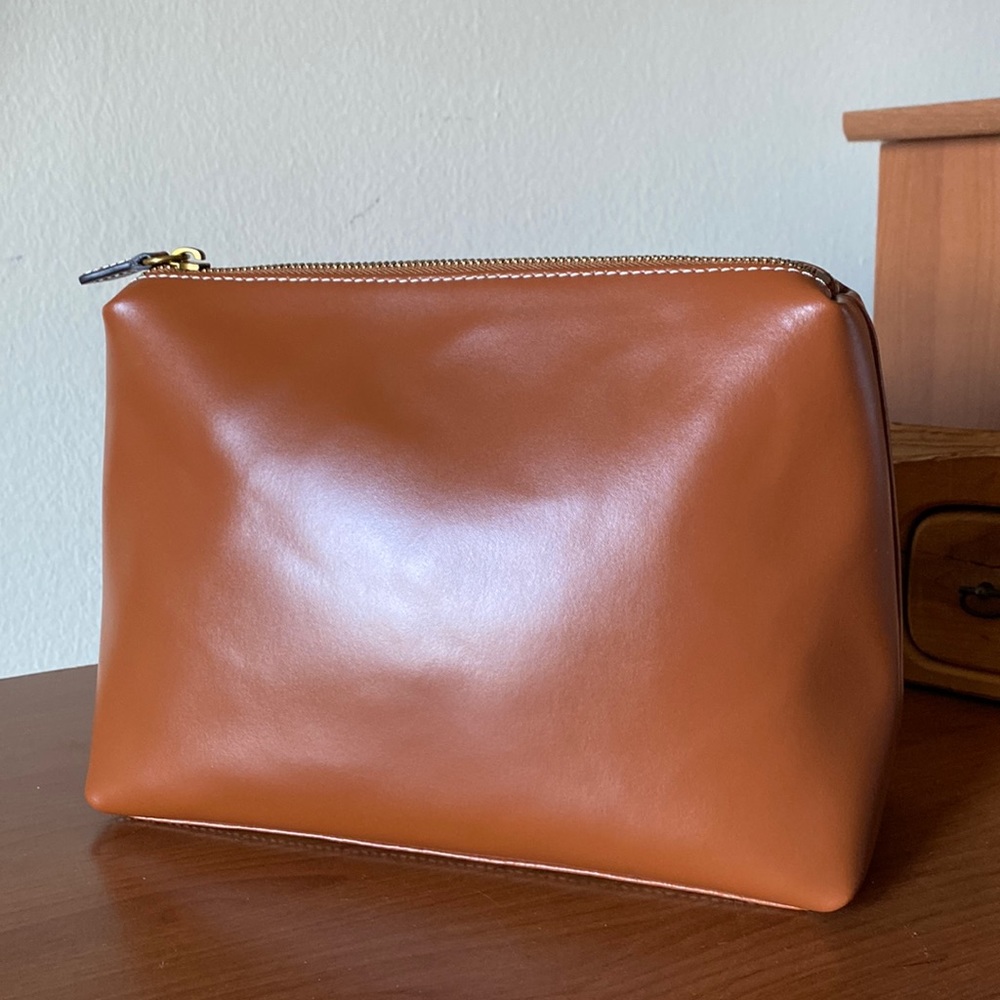 Staud Pouch
